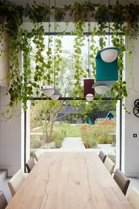 b975f1d5-d848-4857-91a4-b1752eabc5df