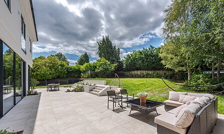 Location Creation: Wynn House: Back garden