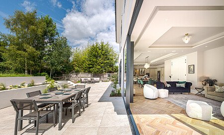 Location Creation: Wynn House: Garden into house