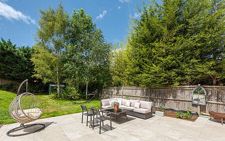 Location Creation: Wynn House: Garden seating