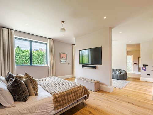 Location Creation: Wynn House: Master bed