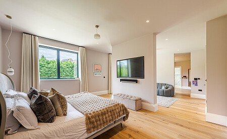 Location Creation: Wynn House: Master bed