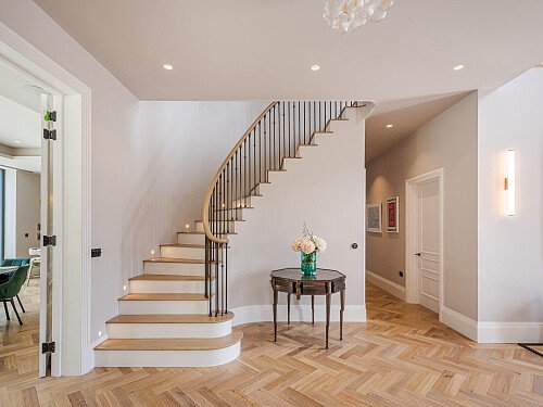 Location Creation: Wynn House: Staircase