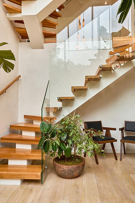 DKollection_TheCliff_2170_Final copy