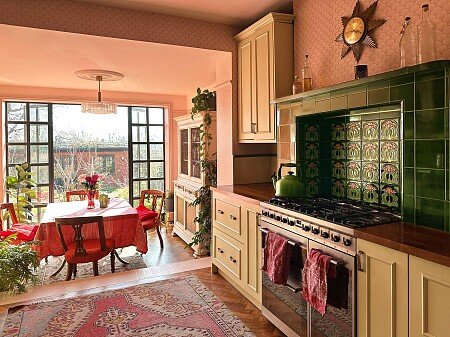 1 Pink and Cream Vintage Kitchen