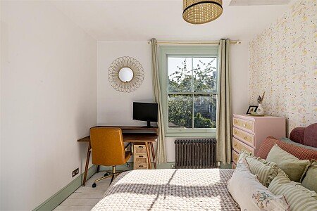 AJBaH1zSzUqgD2-IFjrxLw