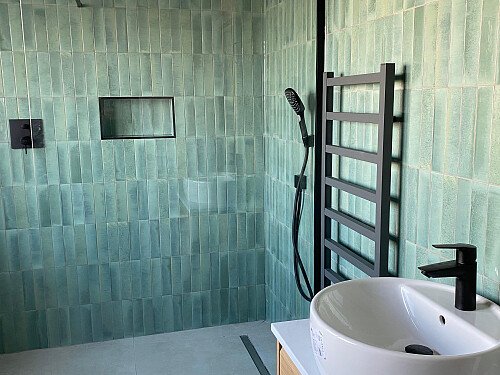 MOSSWAY.BEDROOM 5 ENSUITE