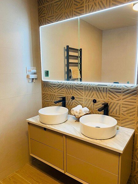 MOSSWAY.MAIN ENSUITE OTHER ANGLE