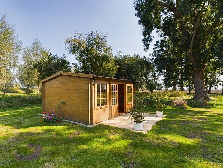 CAM03441G0-PR0108-STILL035