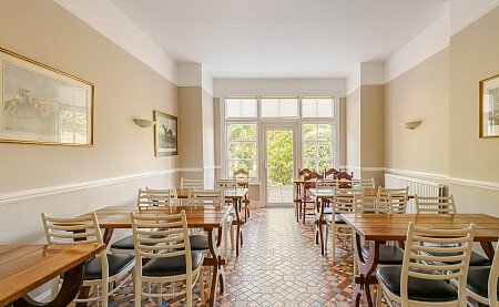 Location Creation Website 30: Brook Hotel: Dining room jpg