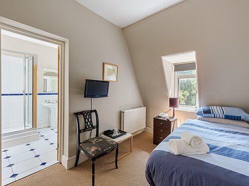 Location Creation Website 30: Brook Hotel: Single bedroom