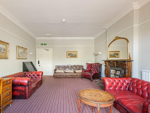 Location Creation Website 30: Brook Hotel: Sitting room  (1)