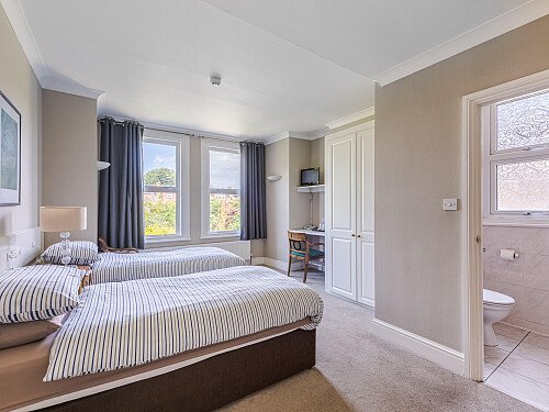 Location Creation Website 30: Brook Hotel: Twin rooms