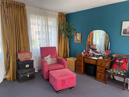 945E5B33-83F6-4F34-9CB5-105C95A3C401_1_105_c