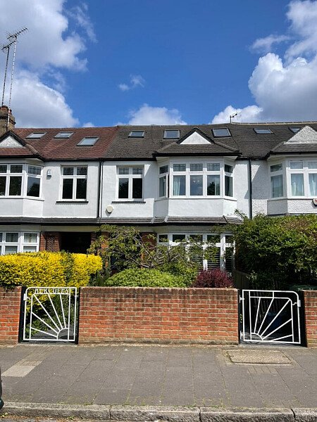 ACFC5655-6D2F-4680-BCC5-422FCD354E1F_1_105_c