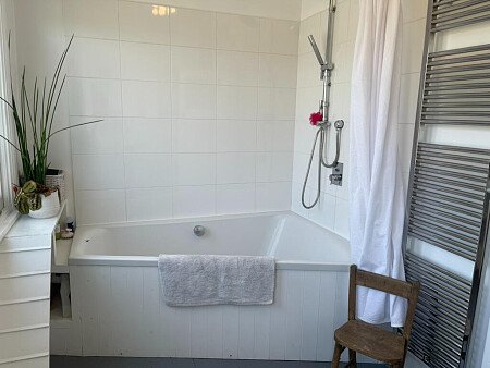 DAD1D314-F1C8-4A06-9A33-97817CA2E4D6_1_105_c