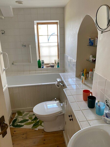 Bayfield upstairs bathroom