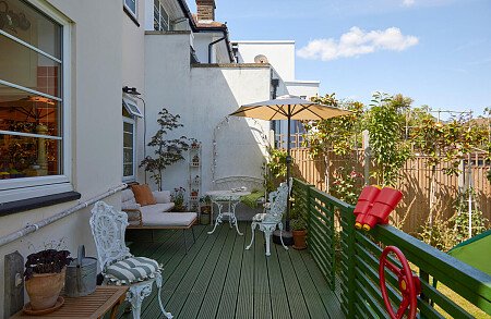 DECK-ChestnutClose-628