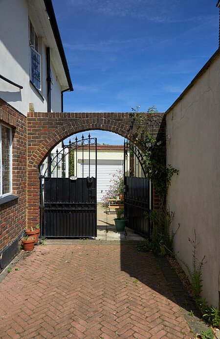 Sidereturn-ChestnutClose-731