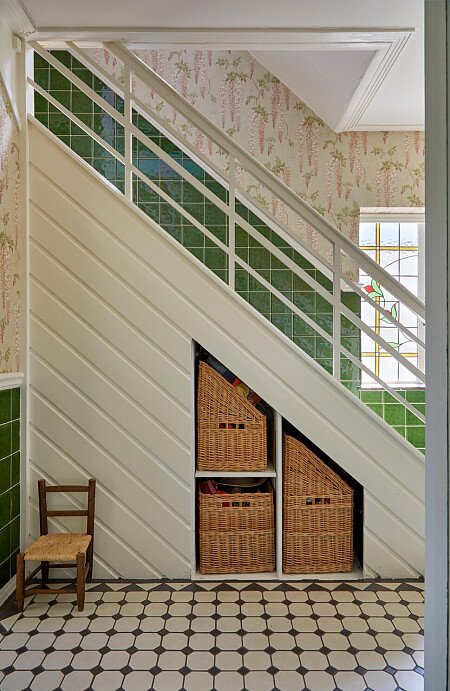 hallway-ChestnutClose-403