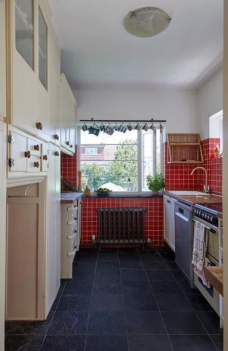 kitchenChestnutClose-314