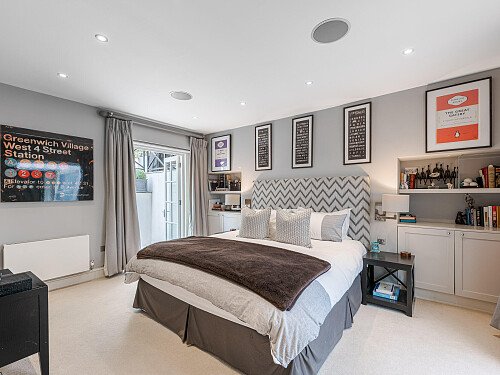 Location Creation: Cranley Place SW7: Bedroom  (3)