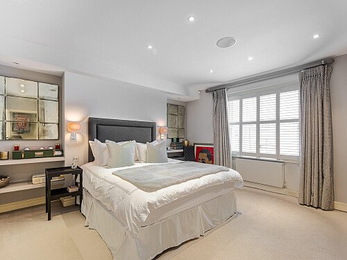 Location Creation: Cranley Place SW7: Bedroom