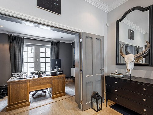 Location Creation: Cranley Place SW7: Desk