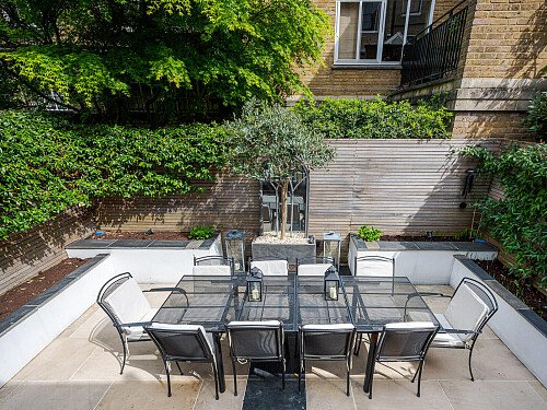 Location Creation: Cranley Place SW7: Garden dining