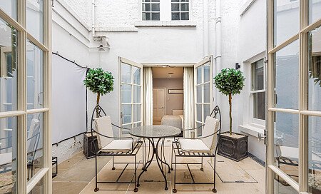 Location Creation: Cranley Place SW7: Garden seating