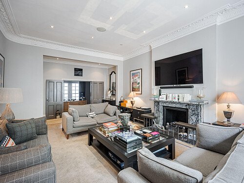 Location Creation: Cranley Place SW7: Sitting room  (1)