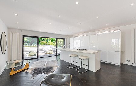 Location Creation: Hove House: Kitchen island  (1)