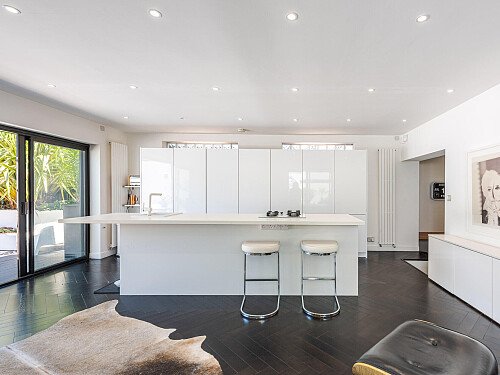 Location Creation: Hove House: Kitchen island  (2)