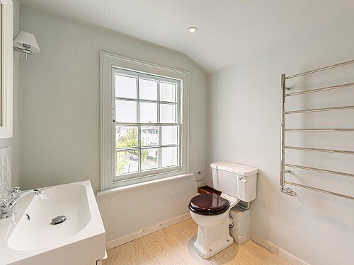 Location Creation: St Peter's Square: Bathroom