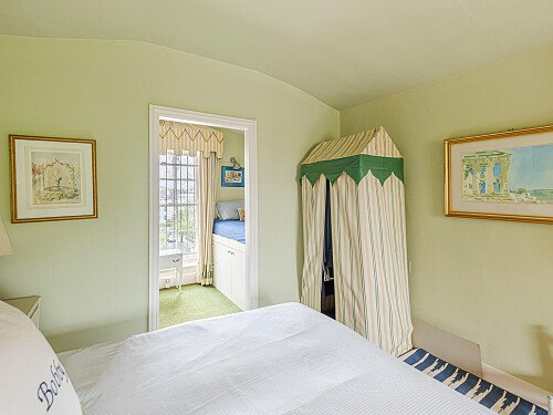 Location Creation: St Peter's Square: Bedroom  (1)