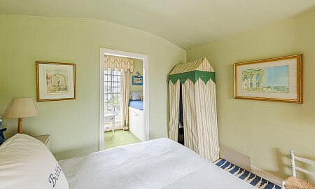 Location Creation: St Peter's Square: Bedroom  (1)