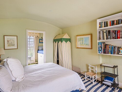 Location Creation: St Peter's Square: Bedroom  (2)