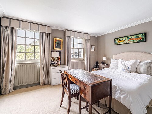 Location Creation: St Peter's Square: Bedroom