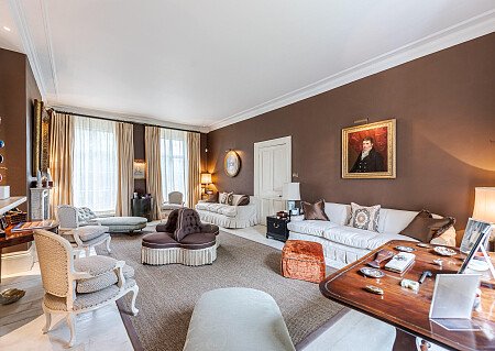 Location Creation: St Peter's Square: Formal sitting room  (1)