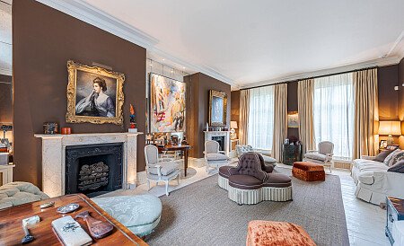 Location Creation: St Peter's Square: Formal sitting room  (2)