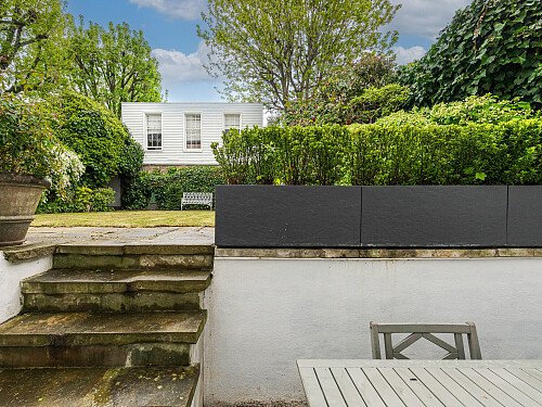 Location Creation: St Peter's Square: Garden dining