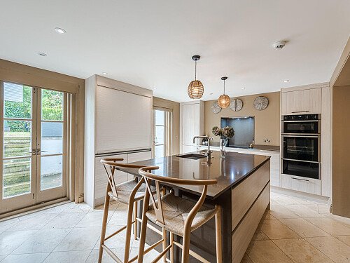 Location Creation: St Peter's Square: Kitchen island  (2)