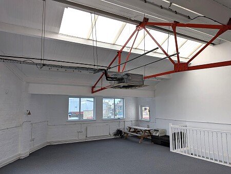 PXL_20250822_112952661.NIGHT