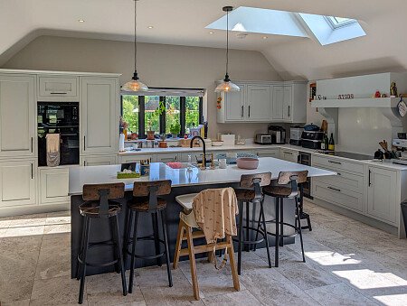 The Bothy Smithbrook Barns Cranleigh GU6 8LH -02