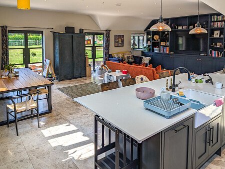 The Bothy Smithbrook Barns Cranleigh GU6 8LH -06