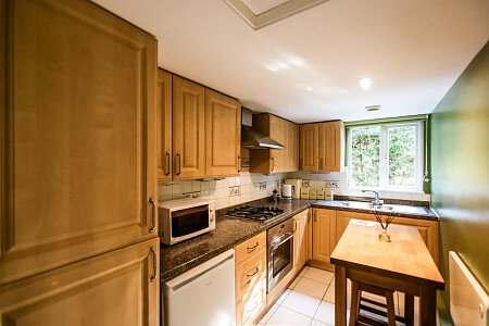 The Bothy Smithbrook Barns Cranleigh GU6 8LH -63