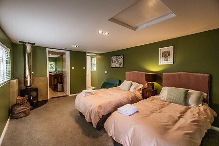 The Bothy Smithbrook Barns Cranleigh GU6 8LH -77