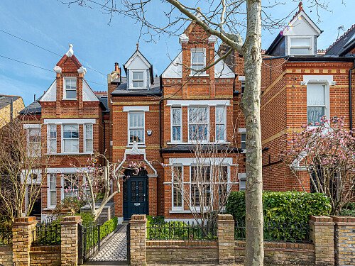 Location Creation: Blenkare: Front of prop