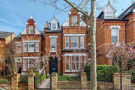 Location Creation: Blenkare: Front of prop