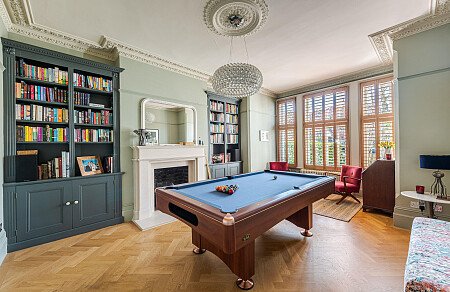 Location Creation: Blenkare: Pool table